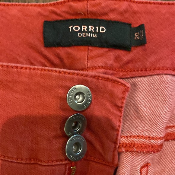 Torrid red denim shorts - Picture 2 of 3